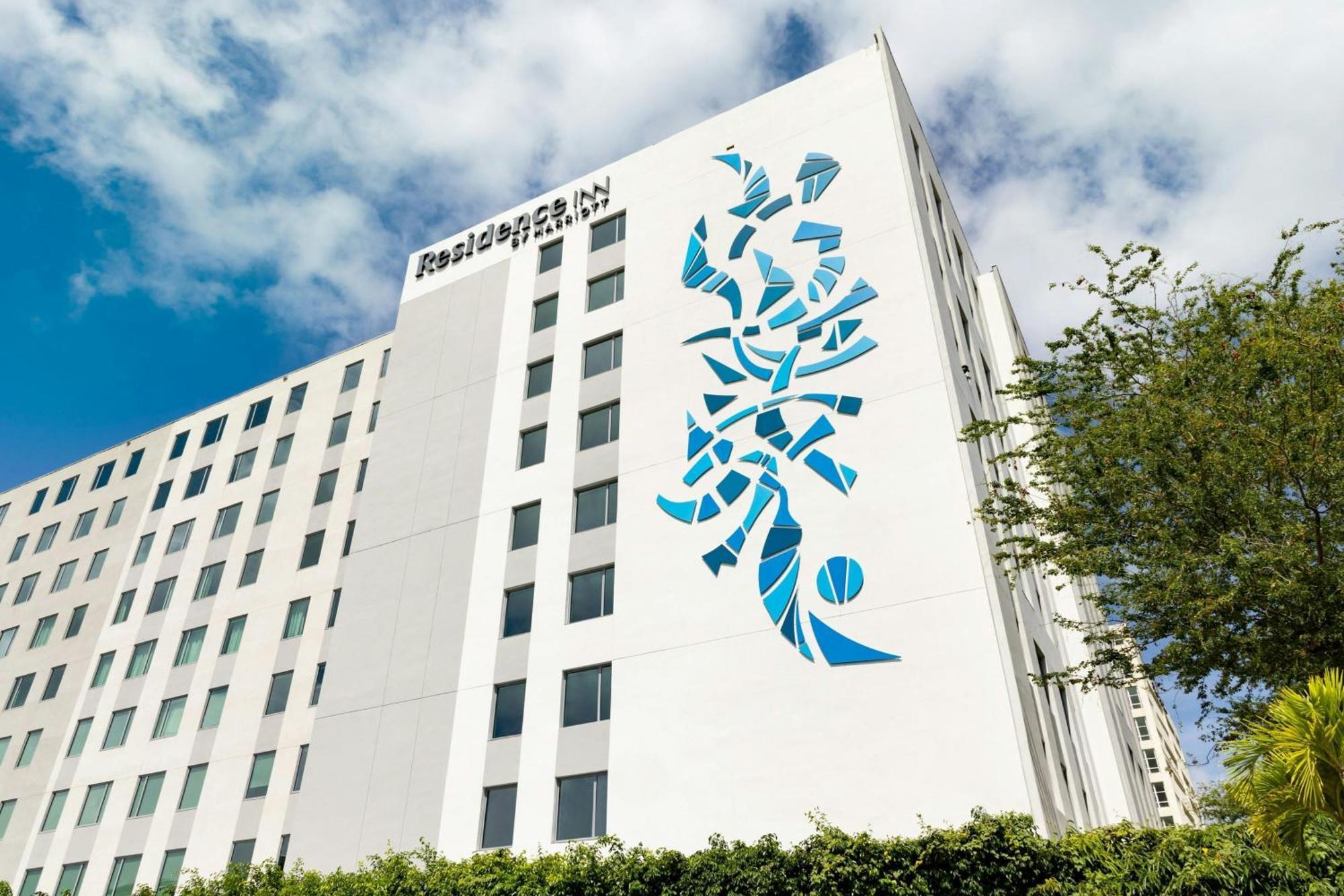 Residence Inn By Marriott San Juan Isla Verde Kültér fotó